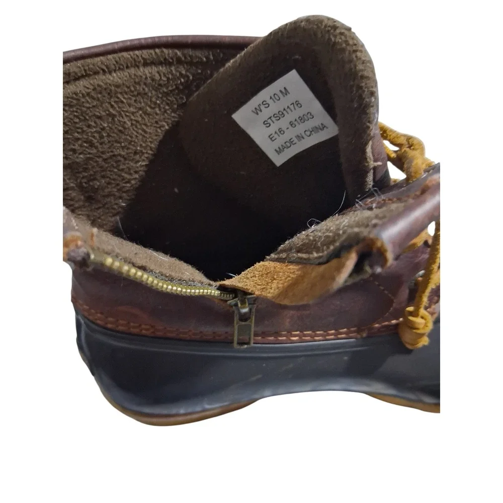Sperry women size
